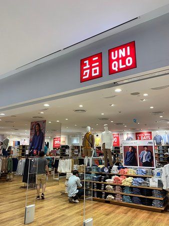 Einkaufszentrum EmQuartier